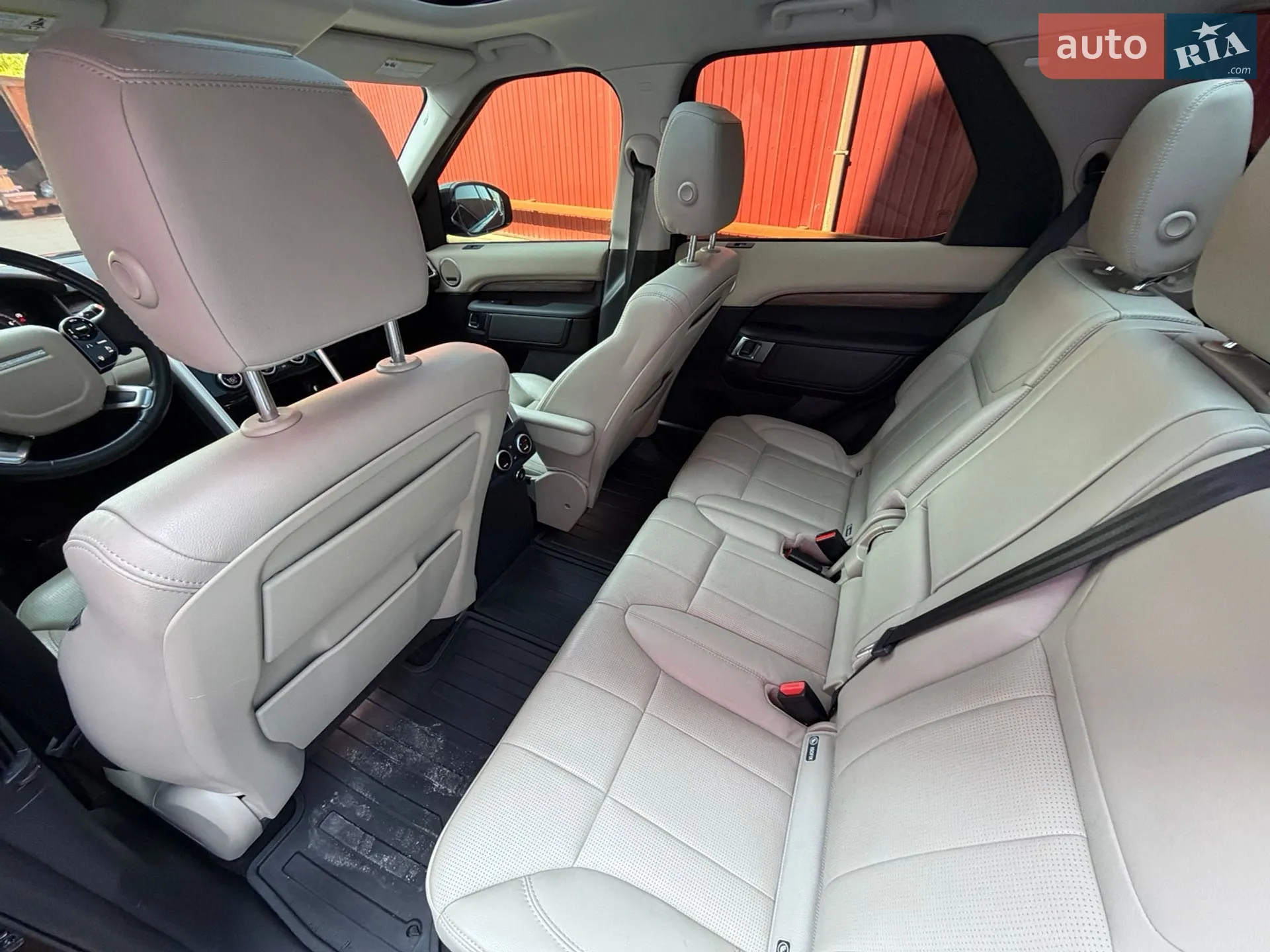 2019 Land Rover Discovery - мініатюра 21