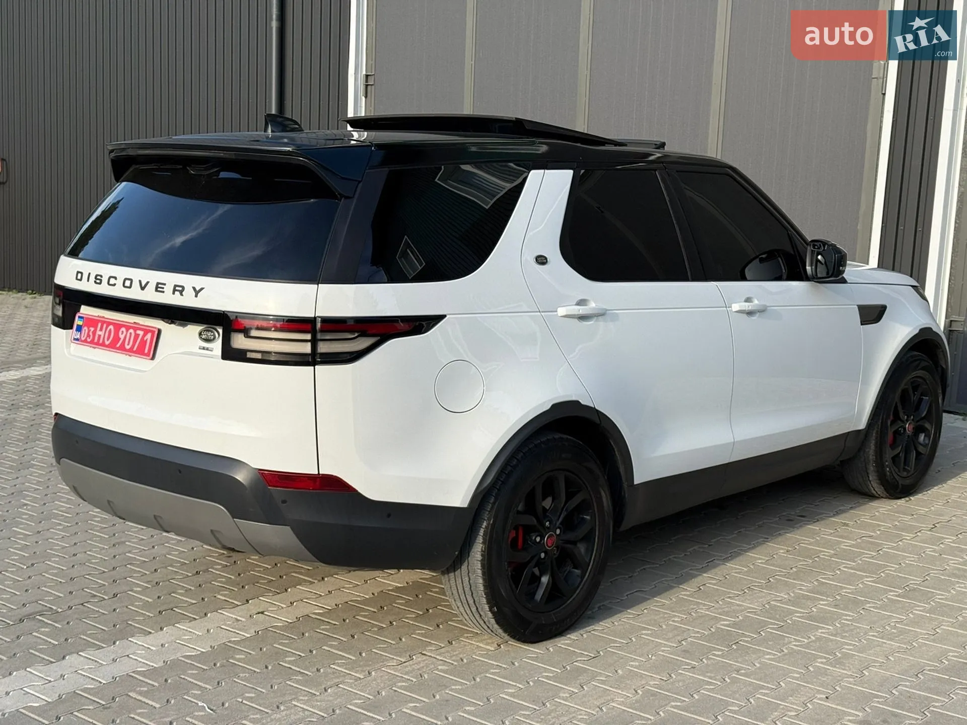 2019 Land Rover Discovery - мініатюра 9