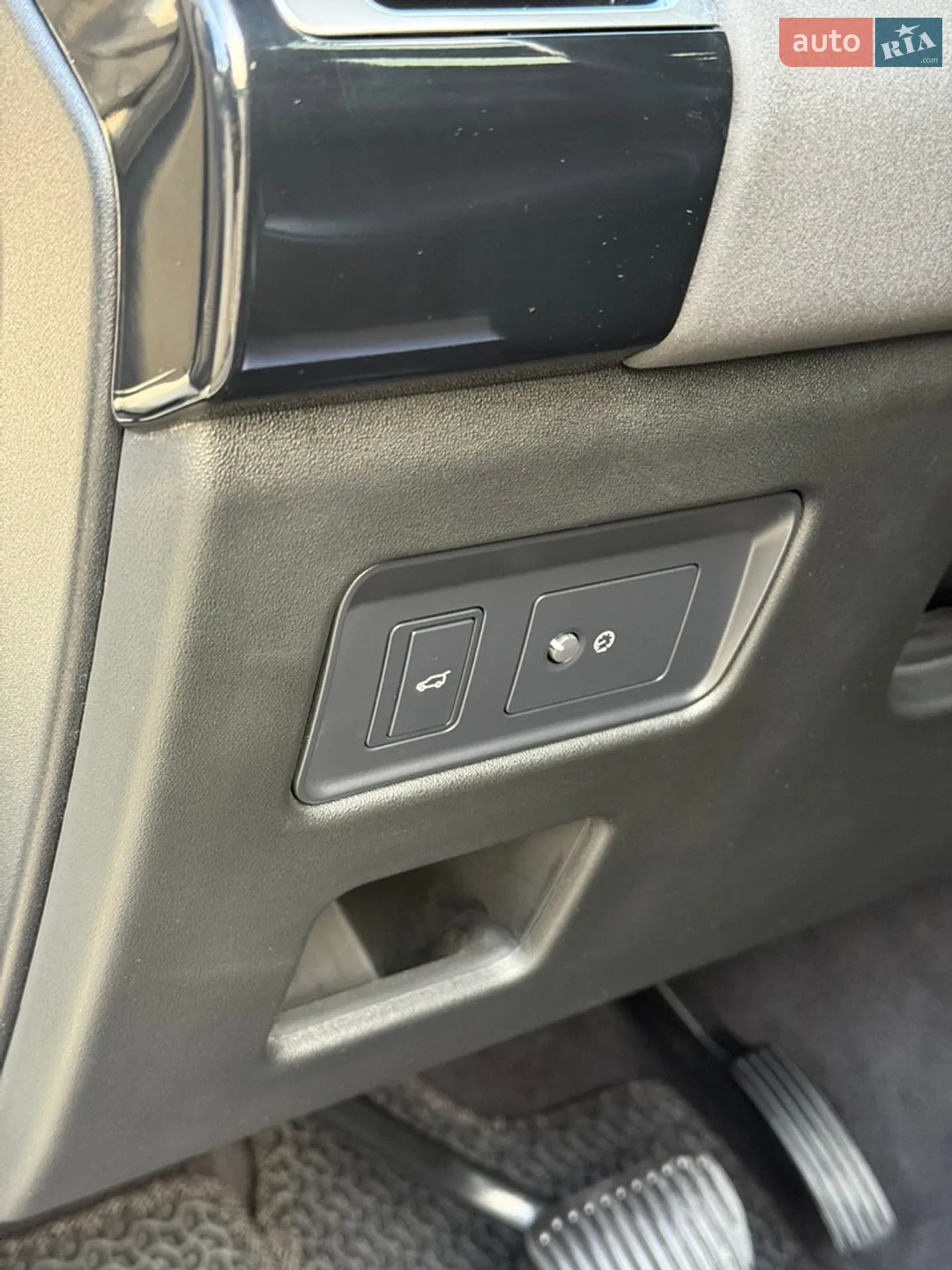 2019 Land Rover Discovery - мініатюра 20
