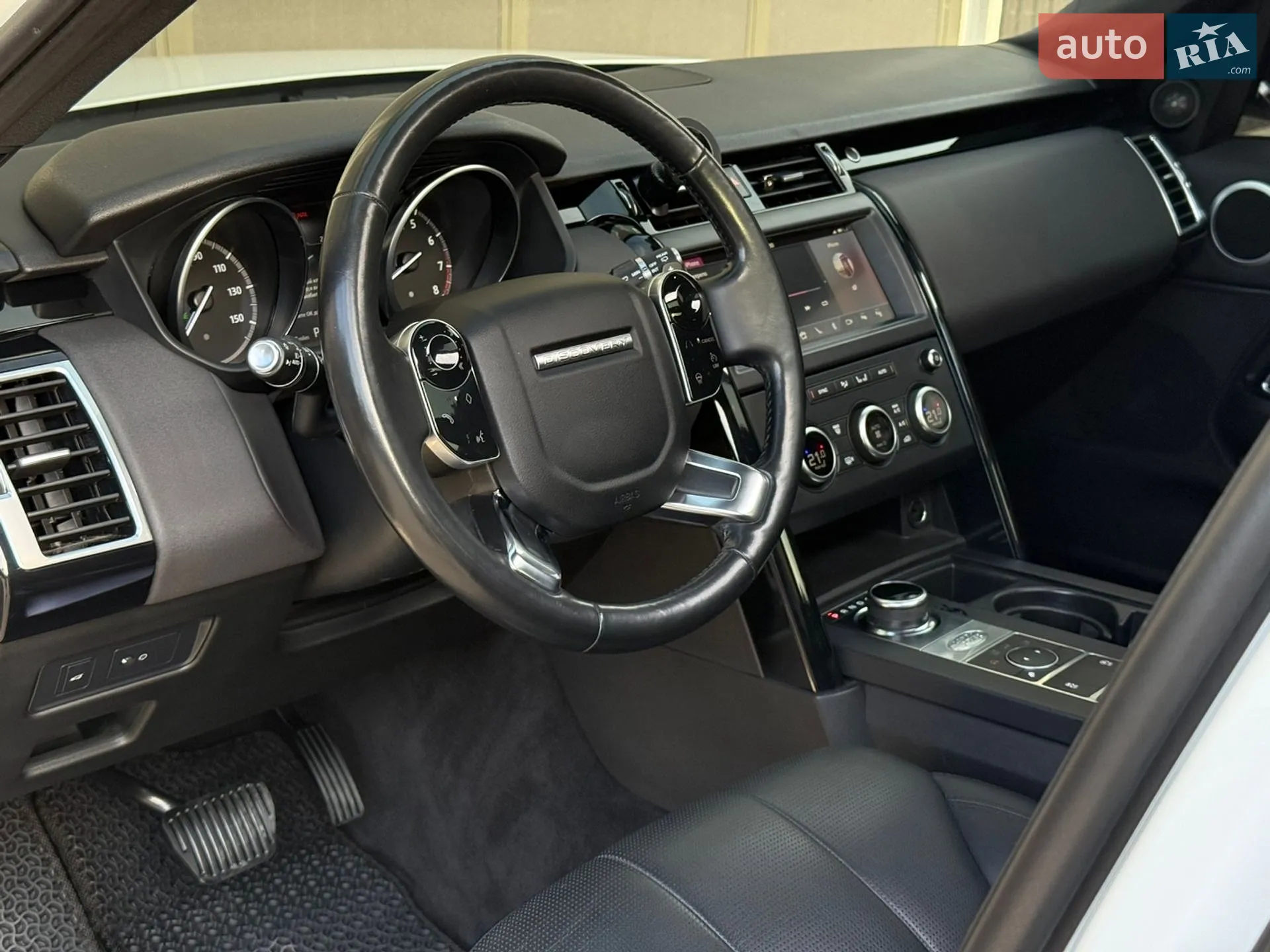 2019 Land Rover Discovery - мініатюра 21