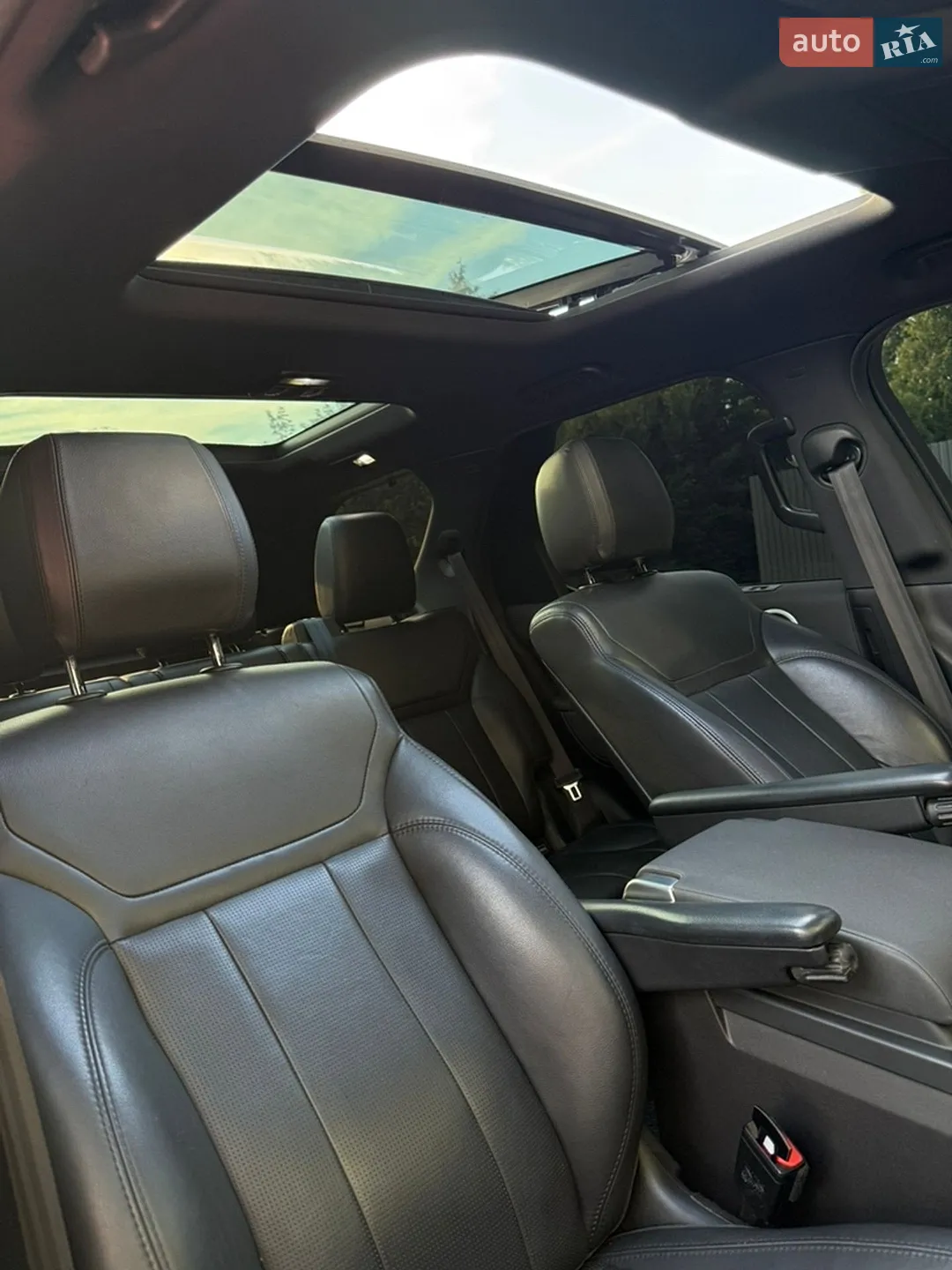 2019 Land Rover Discovery - мініатюра 24