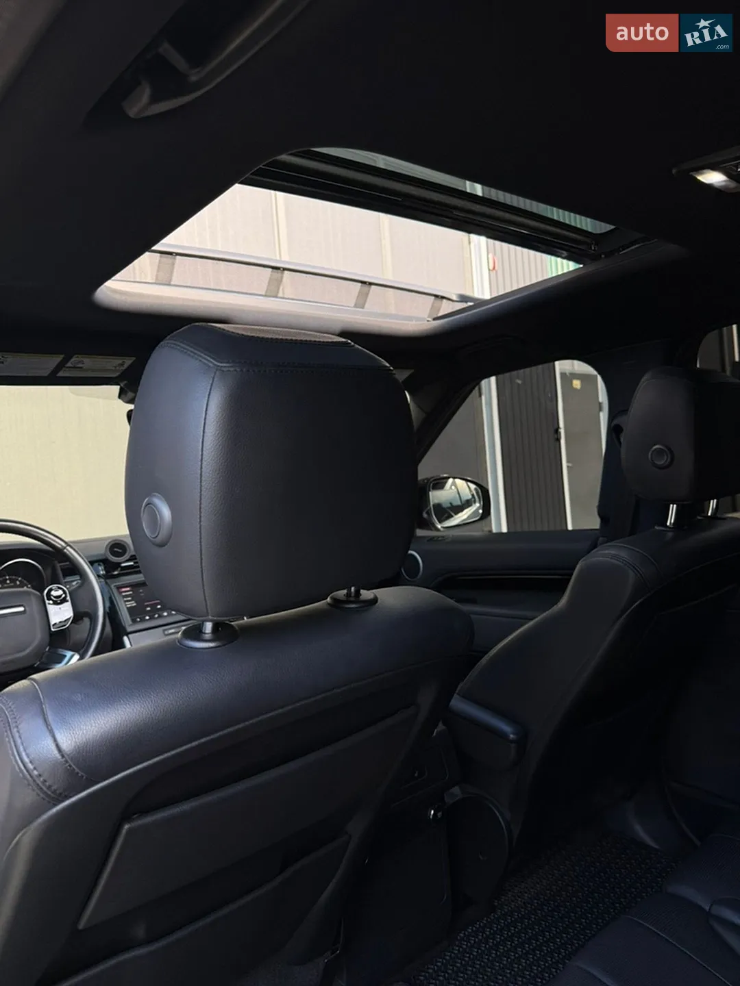 2019 Land Rover Discovery - мініатюра 33