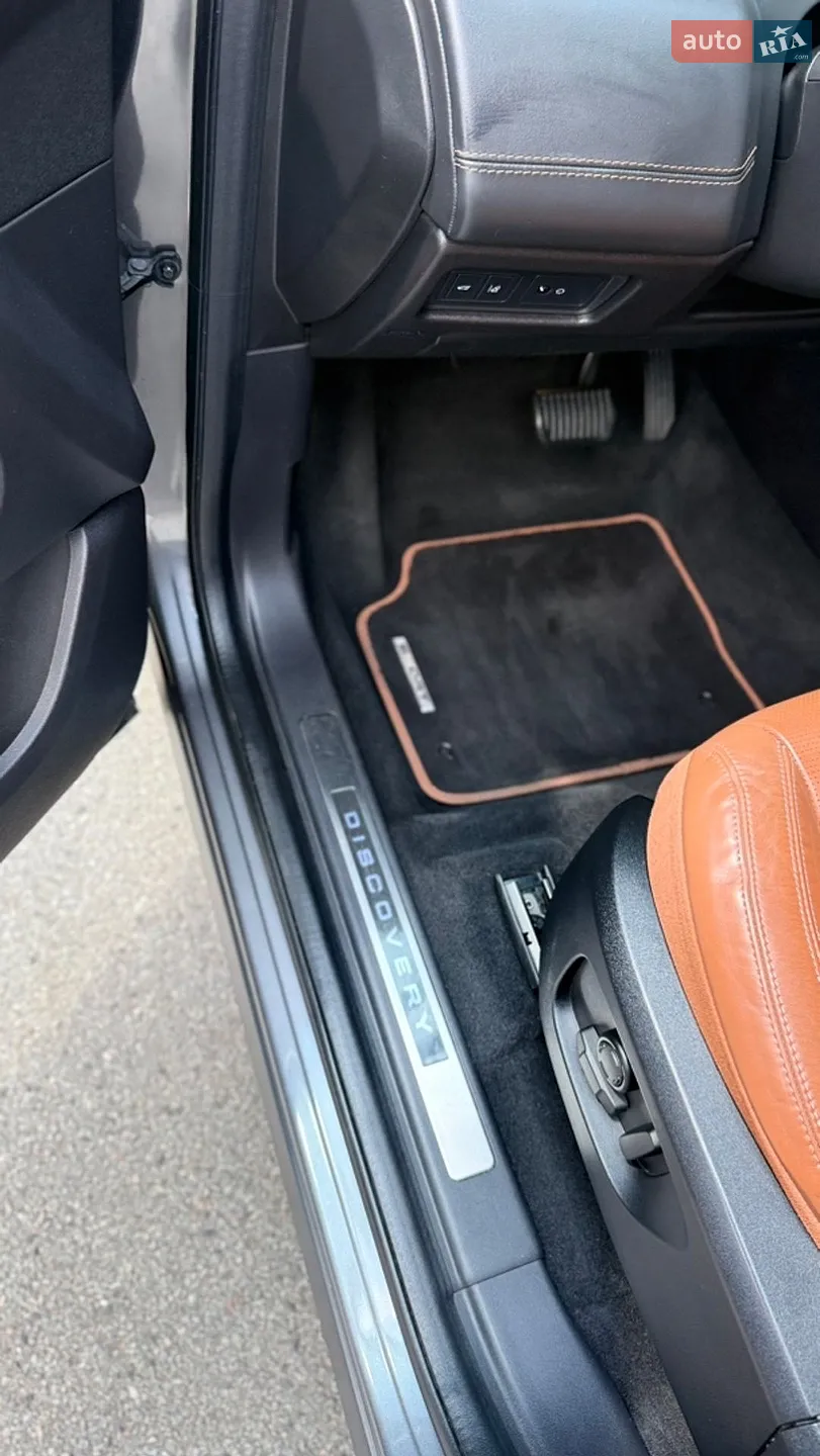 2016 Land Rover Discovery - мініатюра 26