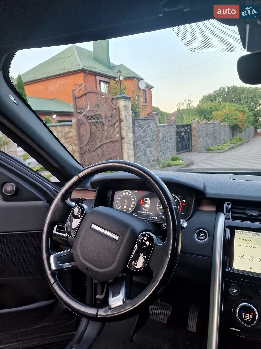 2018 Land Rover Discovery - мініатюра 3