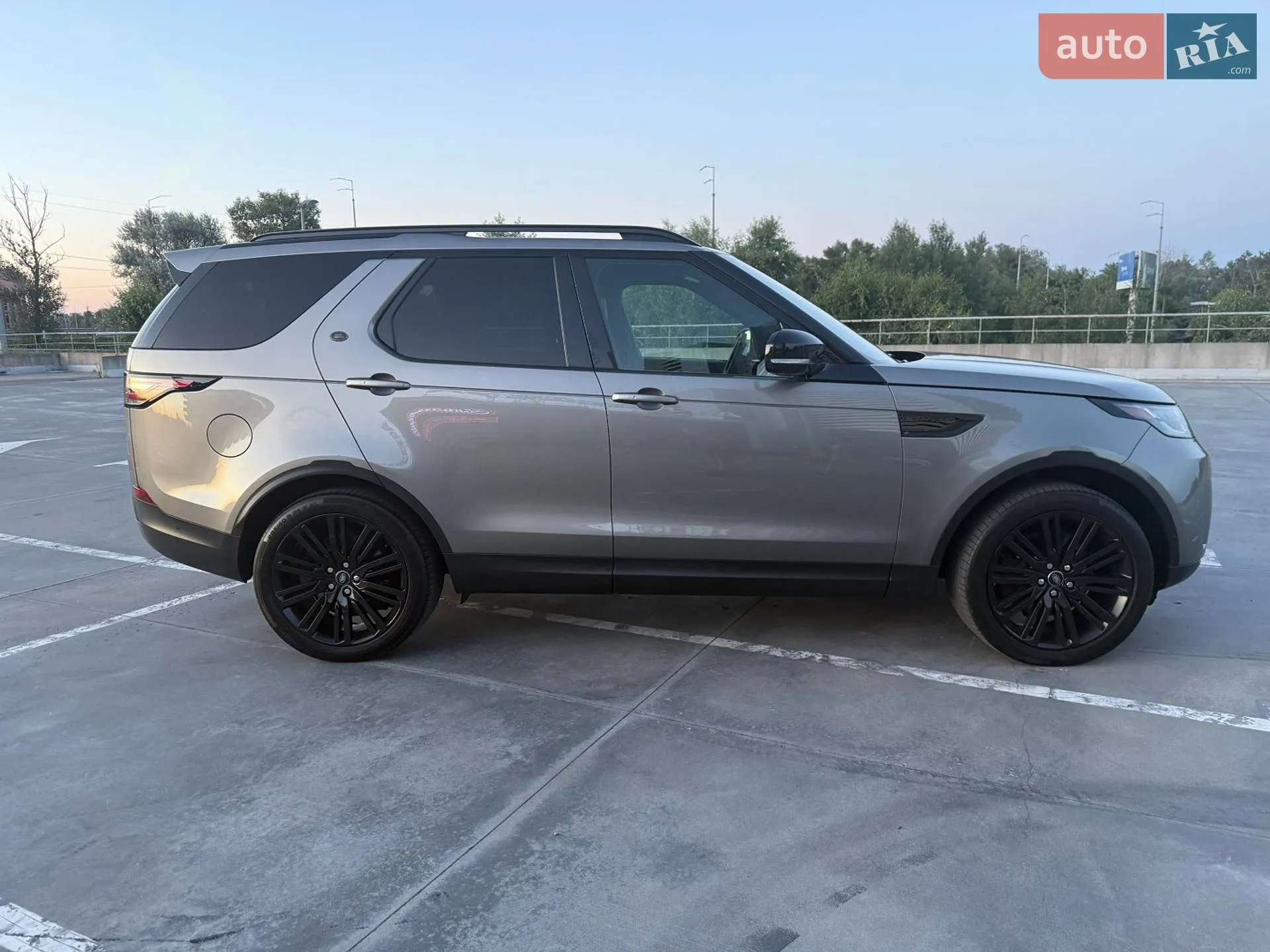 2017 Land Rover Discovery - мініатюра 4
