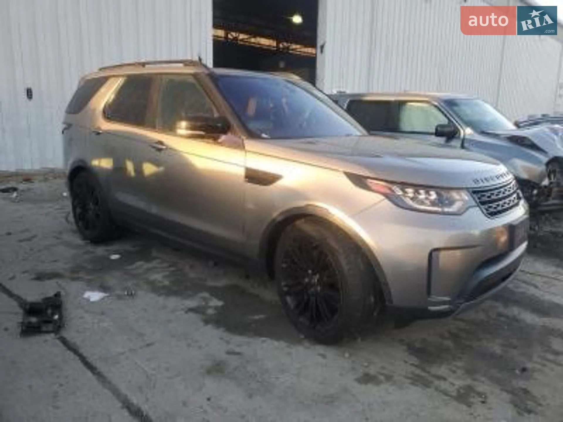2017 Land Rover Discovery - мініатюра 50
