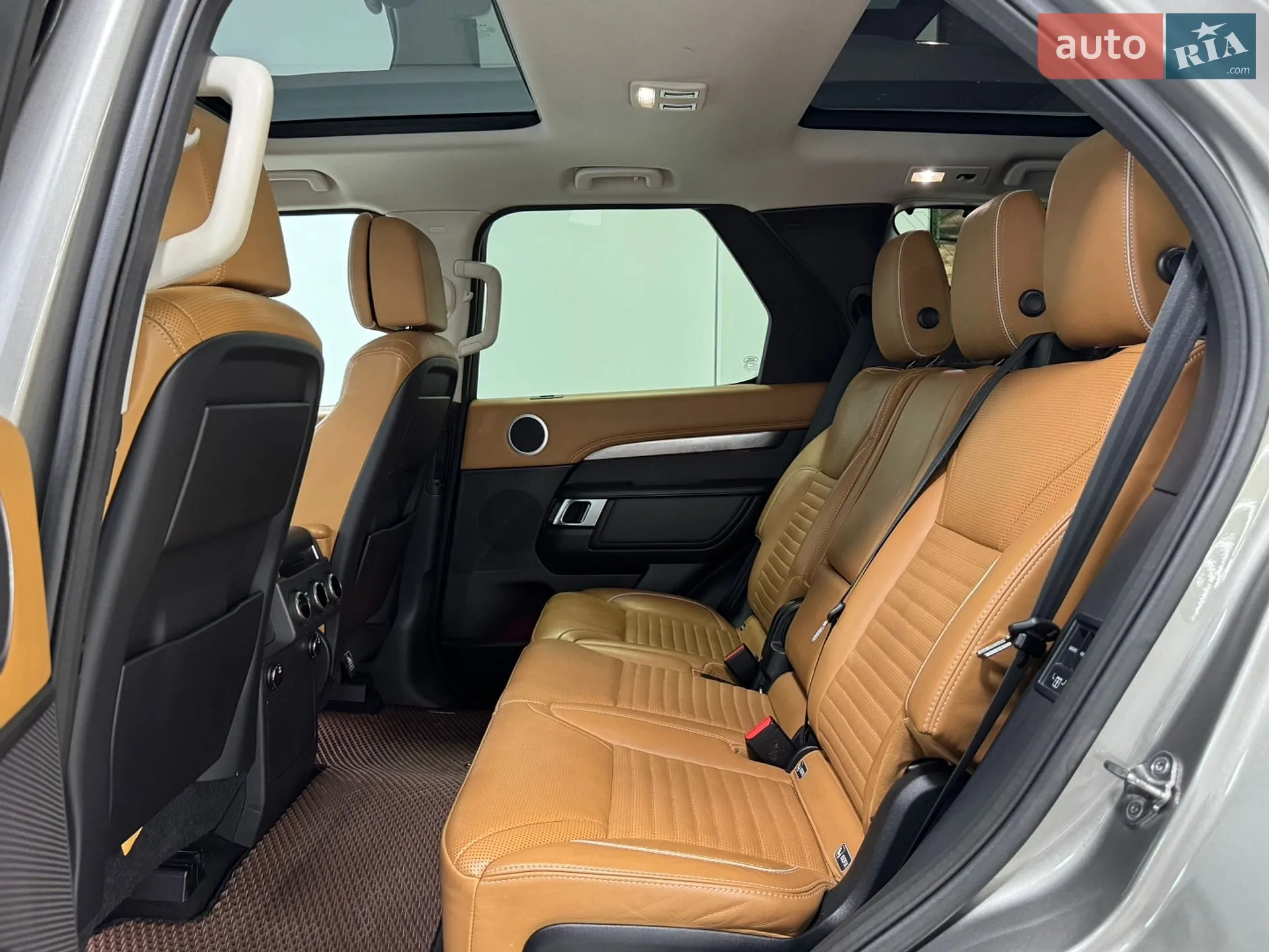 2017 Land Rover Discovery - мініатюра 33