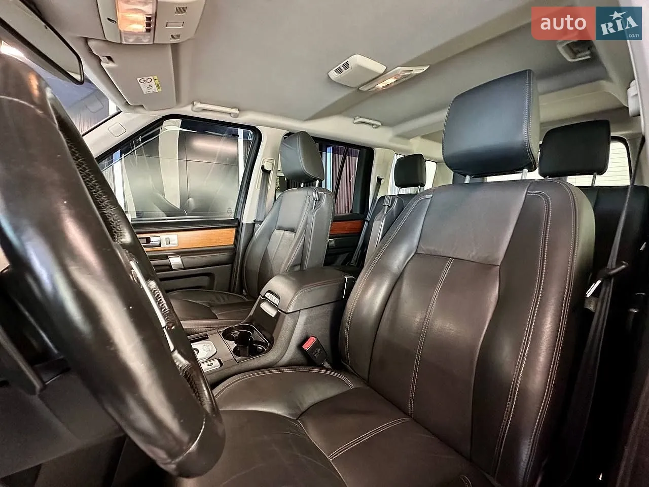 2014 Land Rover Discovery - мініатюра 18