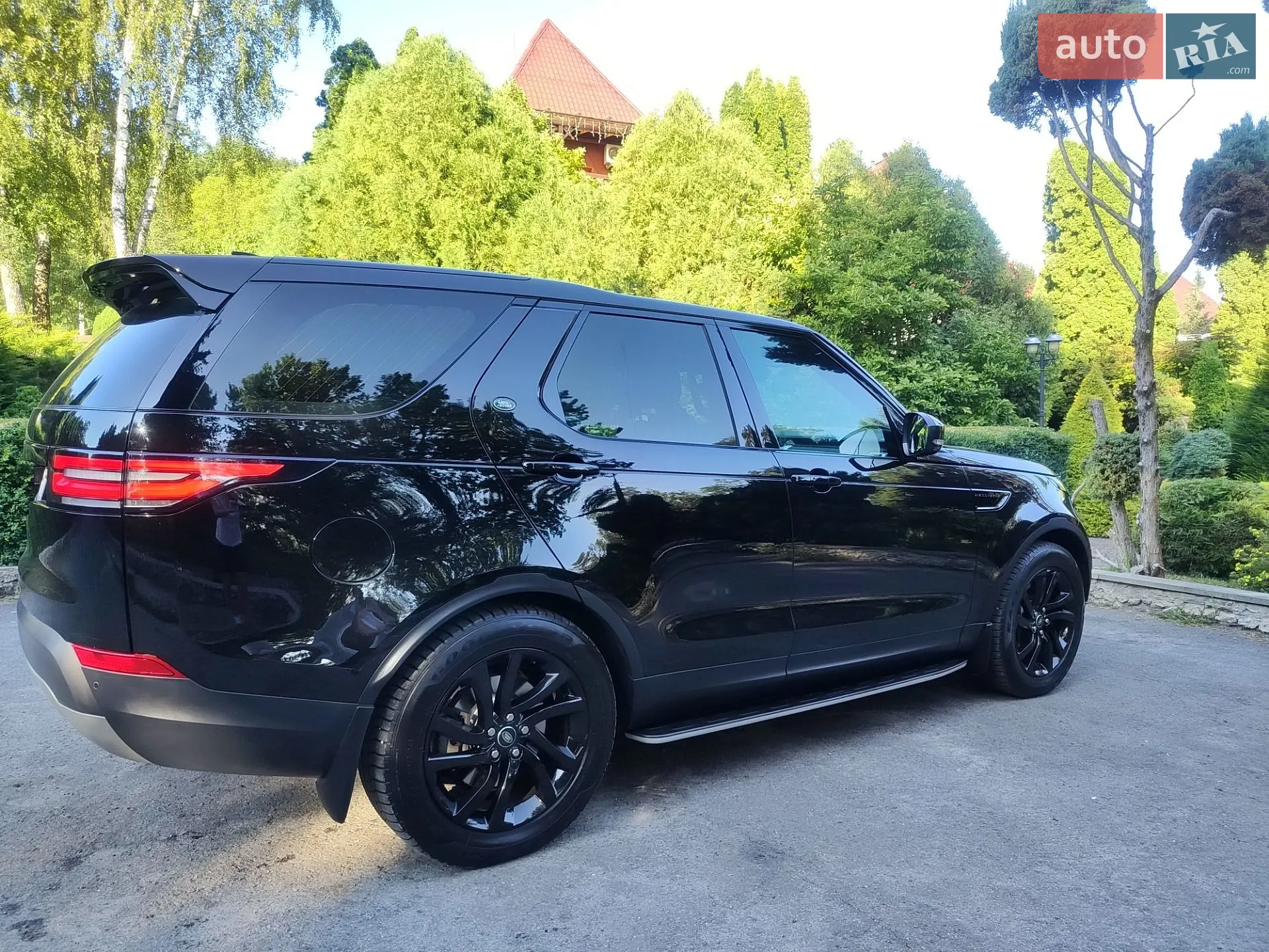 2017 Land Rover Discovery - мініатюра 22
