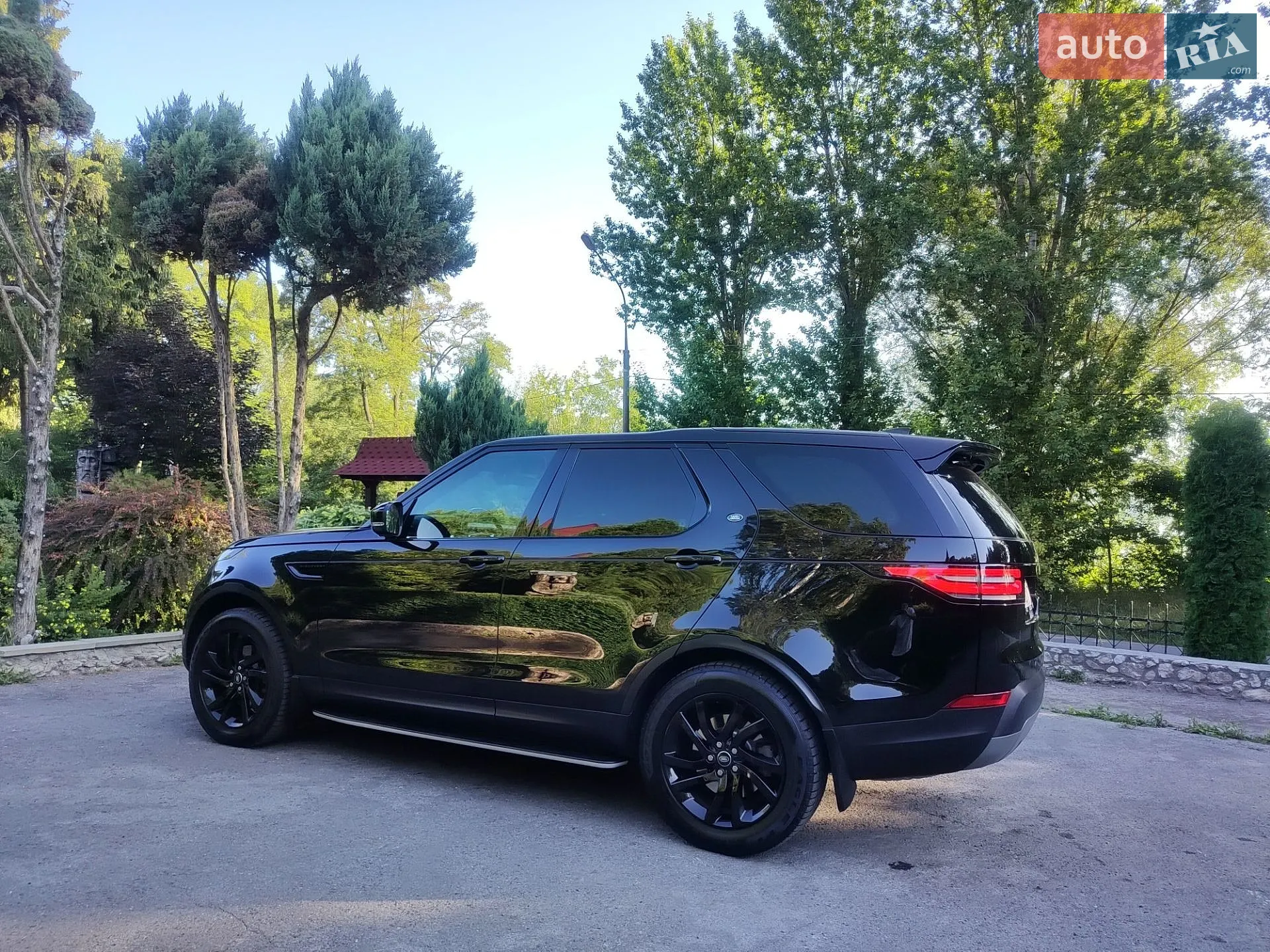 2017 Land Rover Discovery - мініатюра 26