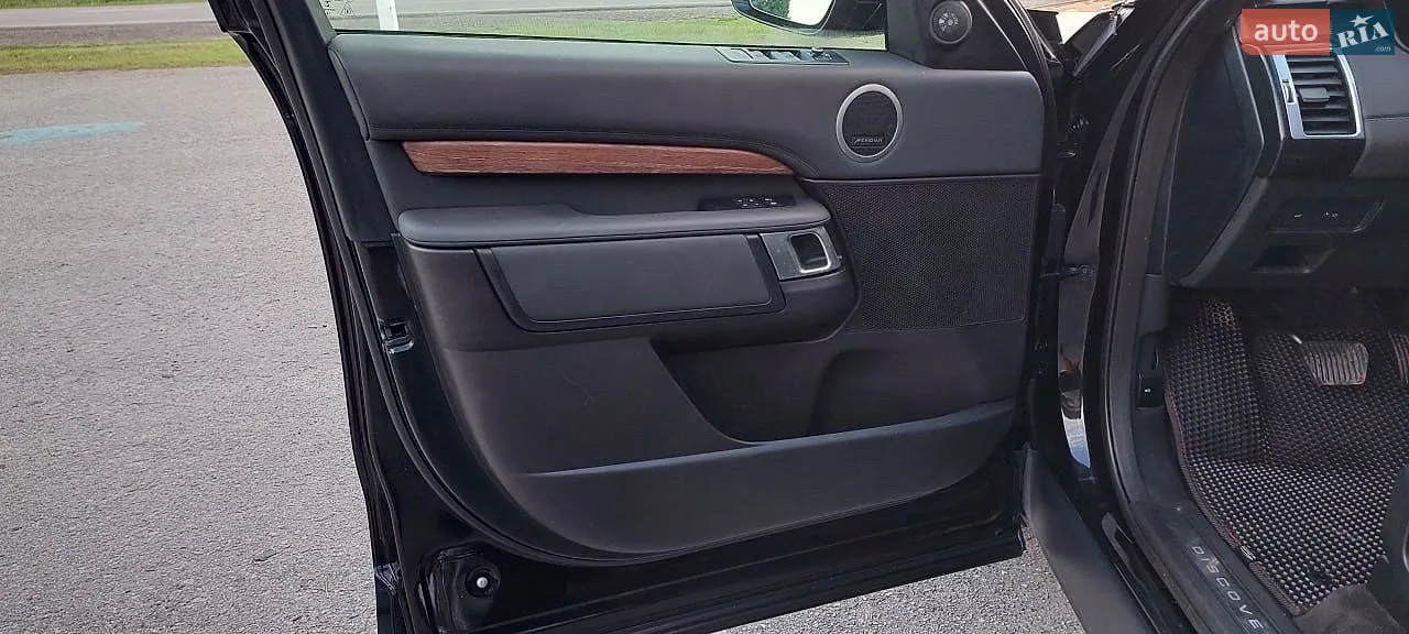 2019 Land Rover Discovery - мініатюра 24