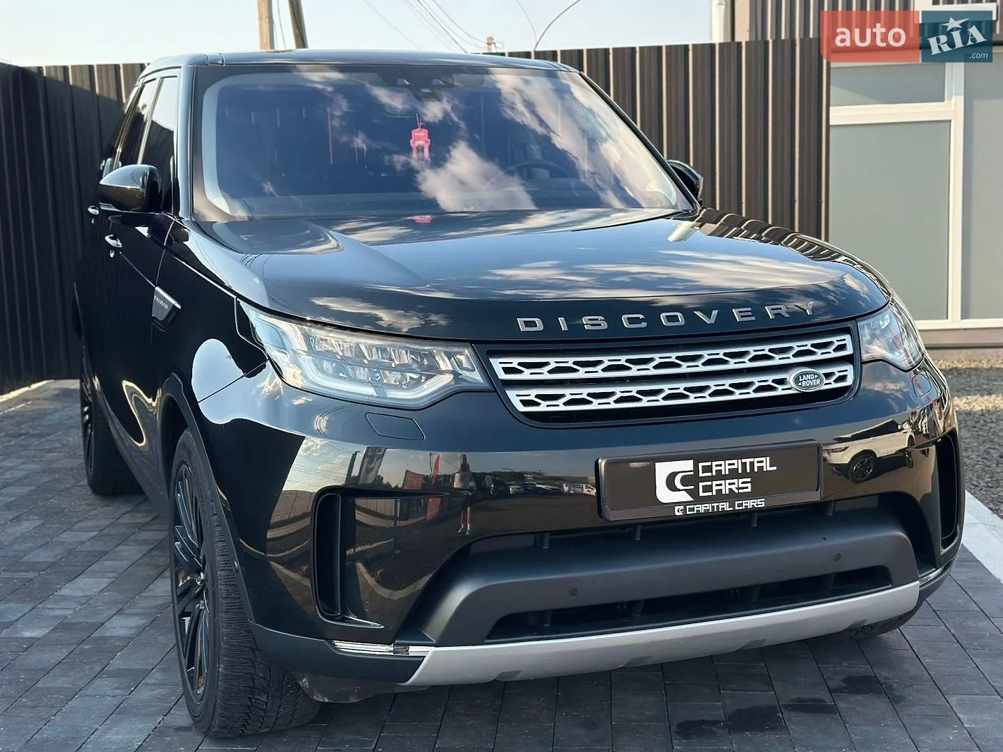2017 Land Rover Discovery - мініатюра 2