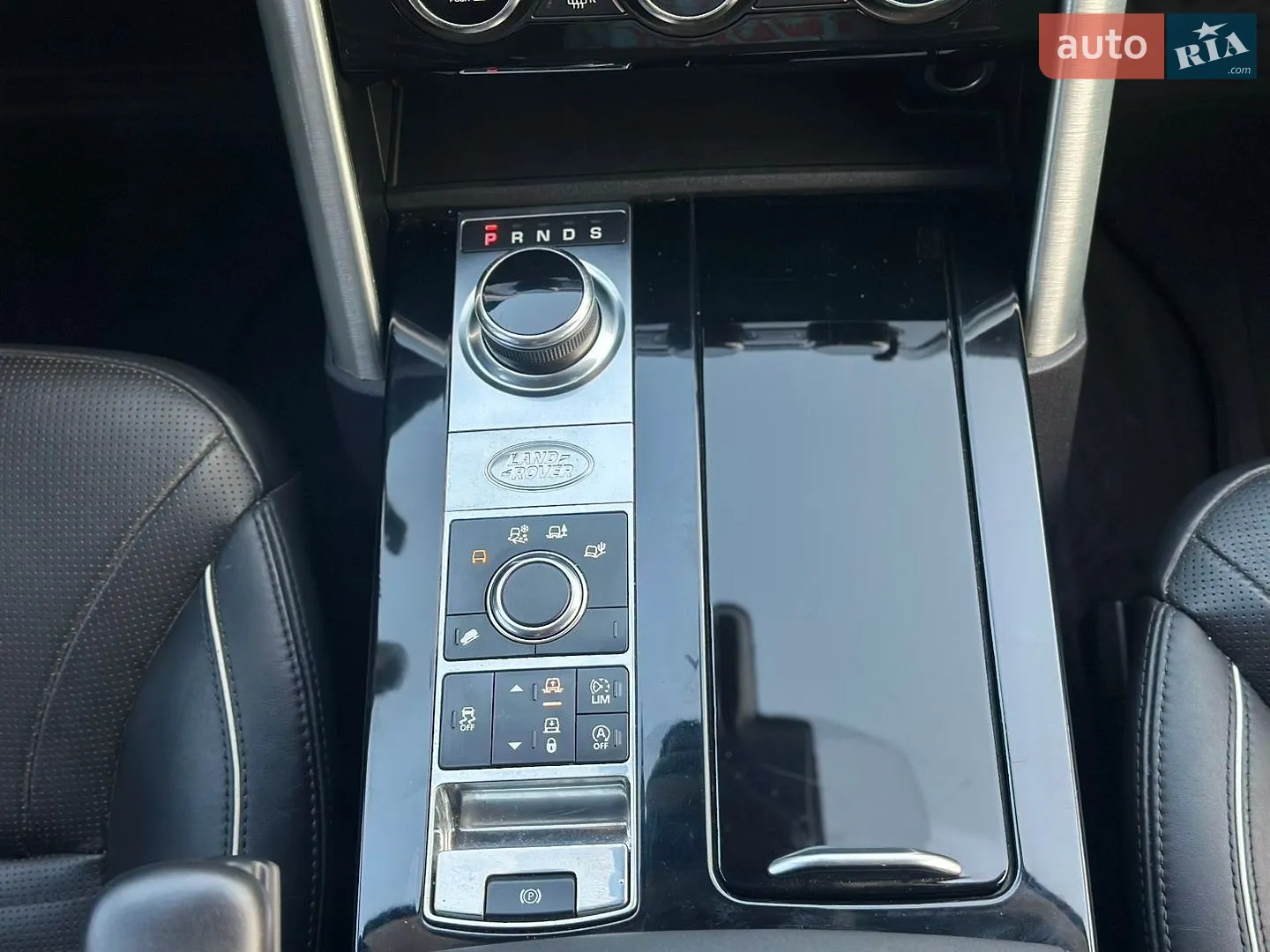 2017 Land Rover Discovery - мініатюра 20