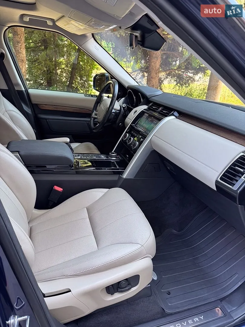 2017 Land Rover Discovery - мініатюра 27