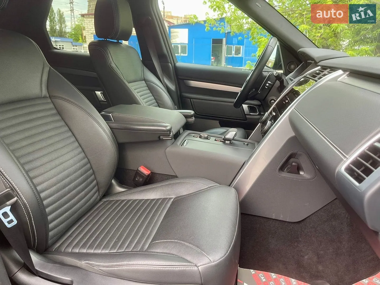 2023 Land Rover Discovery - мініатюра 27