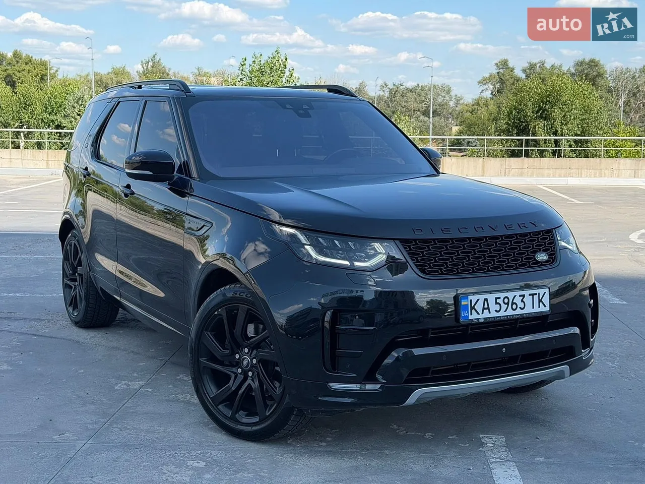 2017 Land Rover Discovery - мініатюра 39