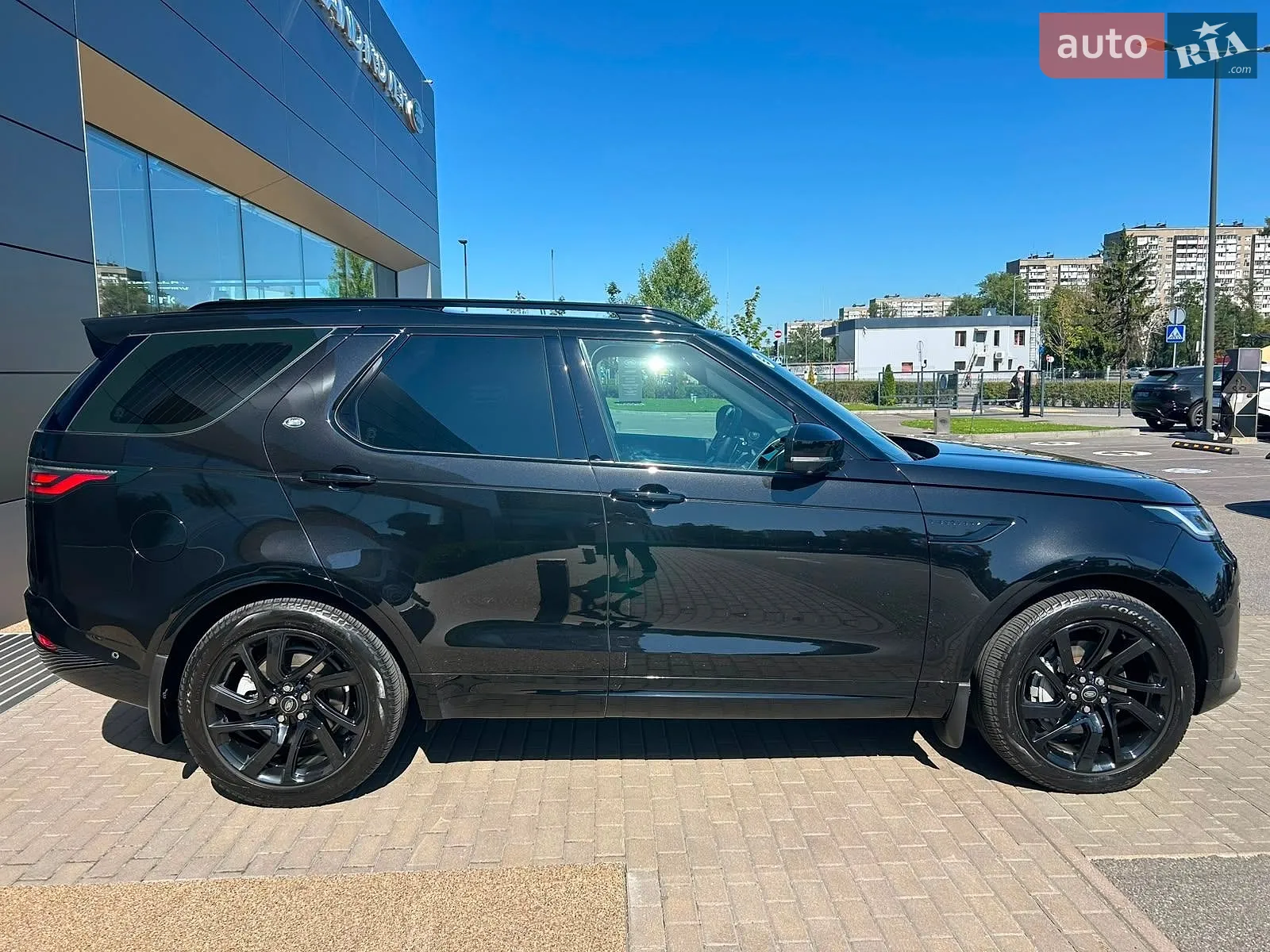 2023 Land Rover Discovery - мініатюра 3