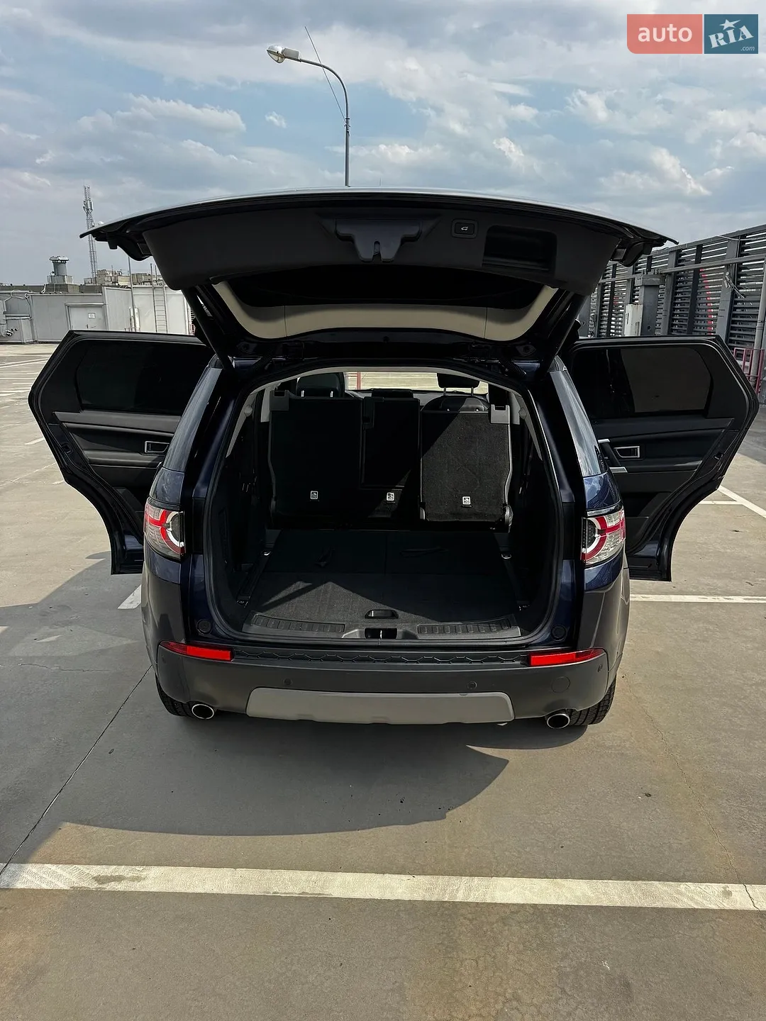 2016 Land Rover Discovery - мініатюра 38