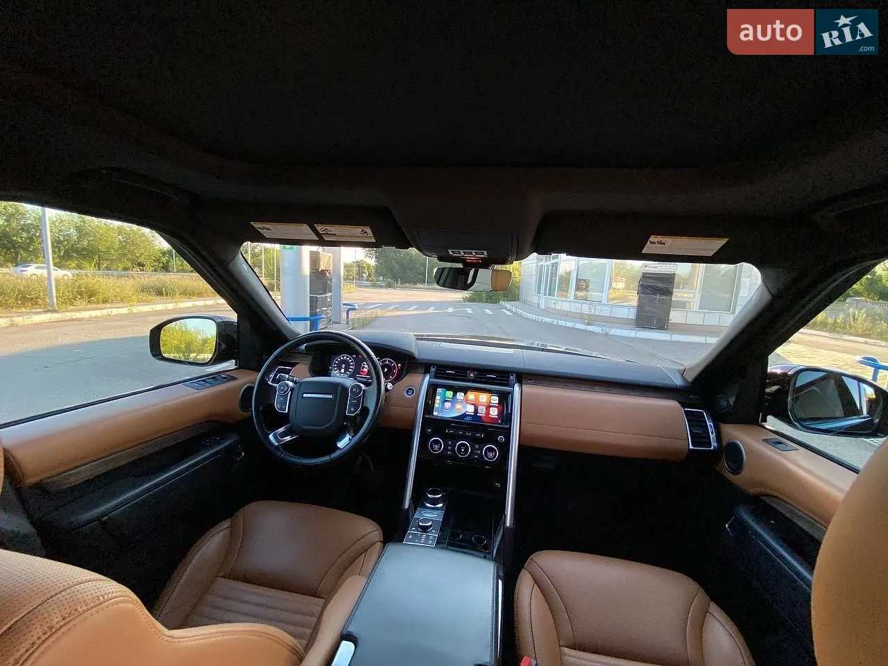 2017 Land Rover Discovery - мініатюра 27