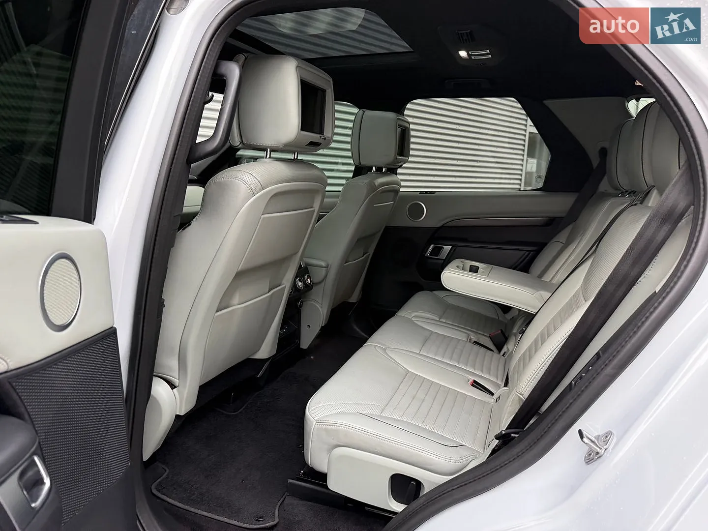 2019 Land Rover Discovery - мініатюра 30