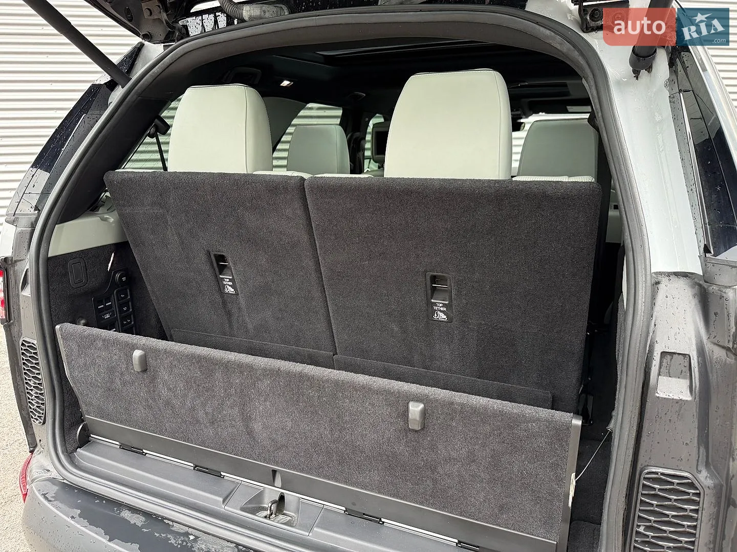 2019 Land Rover Discovery - мініатюра 48