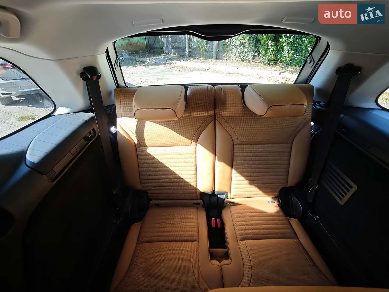 2017 Land Rover Discovery - мініатюра 24