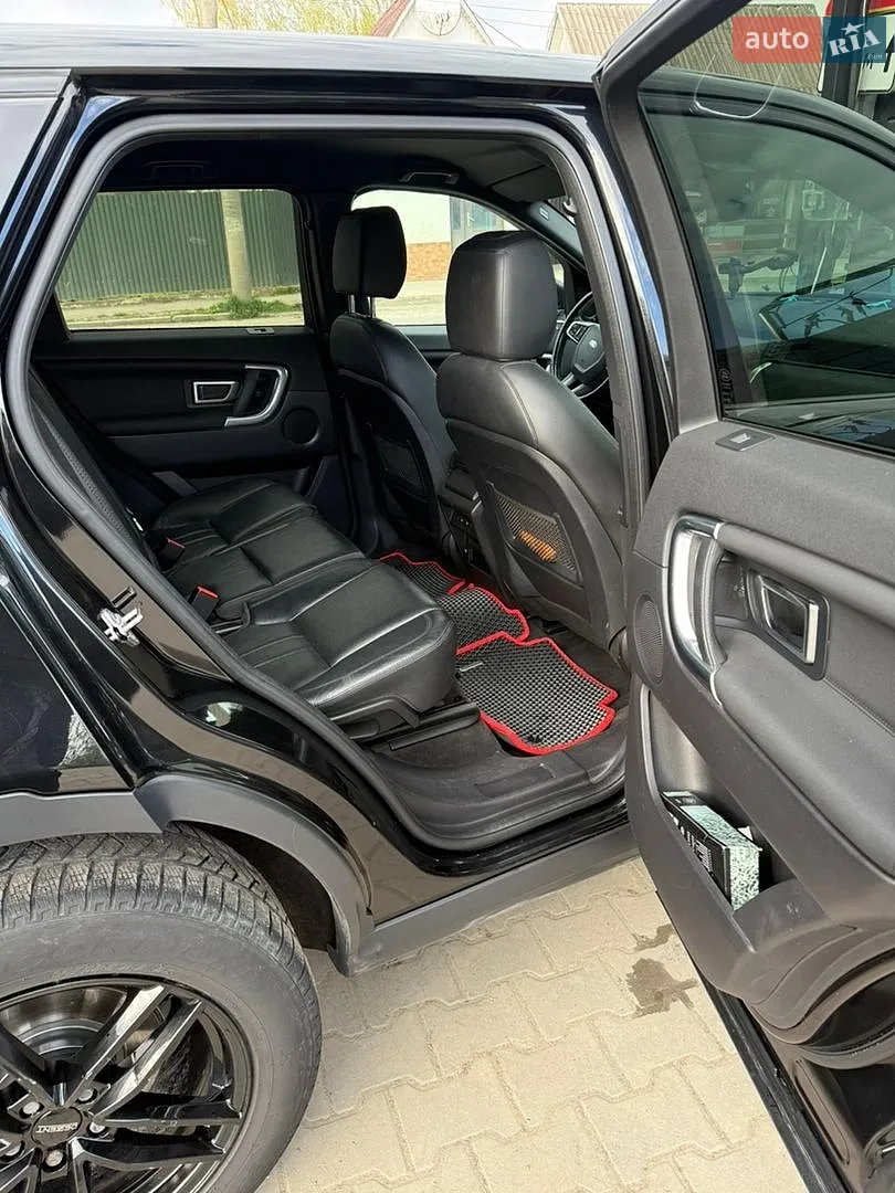 2016 Land Rover Discovery - мініатюра 16