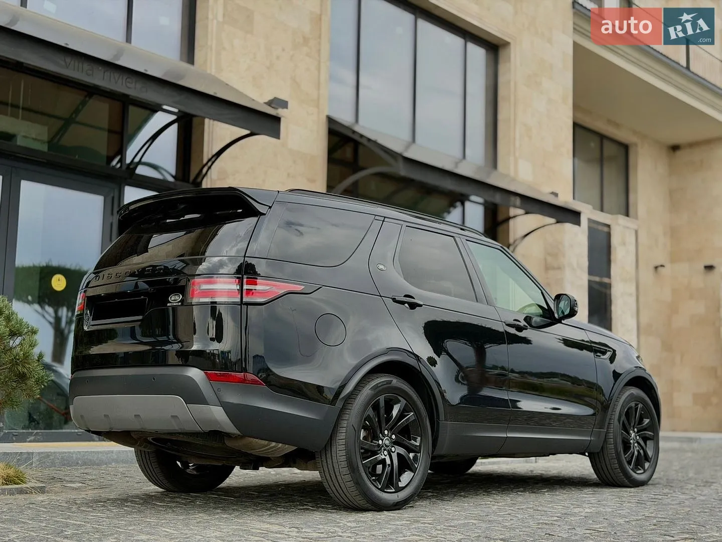 2017 Land Rover Discovery - мініатюра 35
