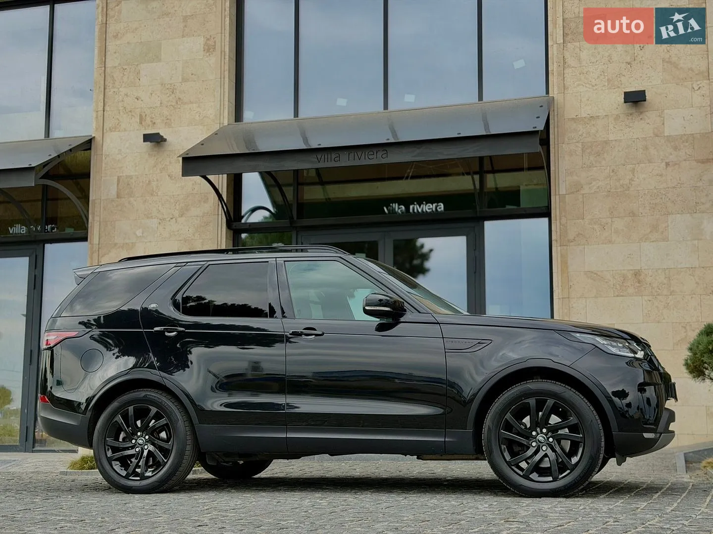 2017 Land Rover Discovery - мініатюра 27