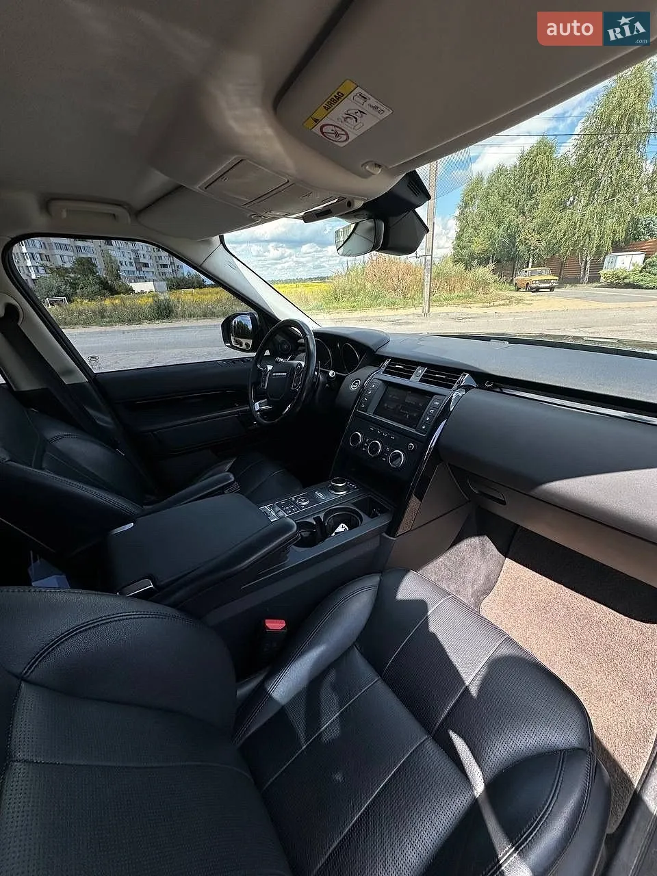 2017 Land Rover Discovery - мініатюра 13