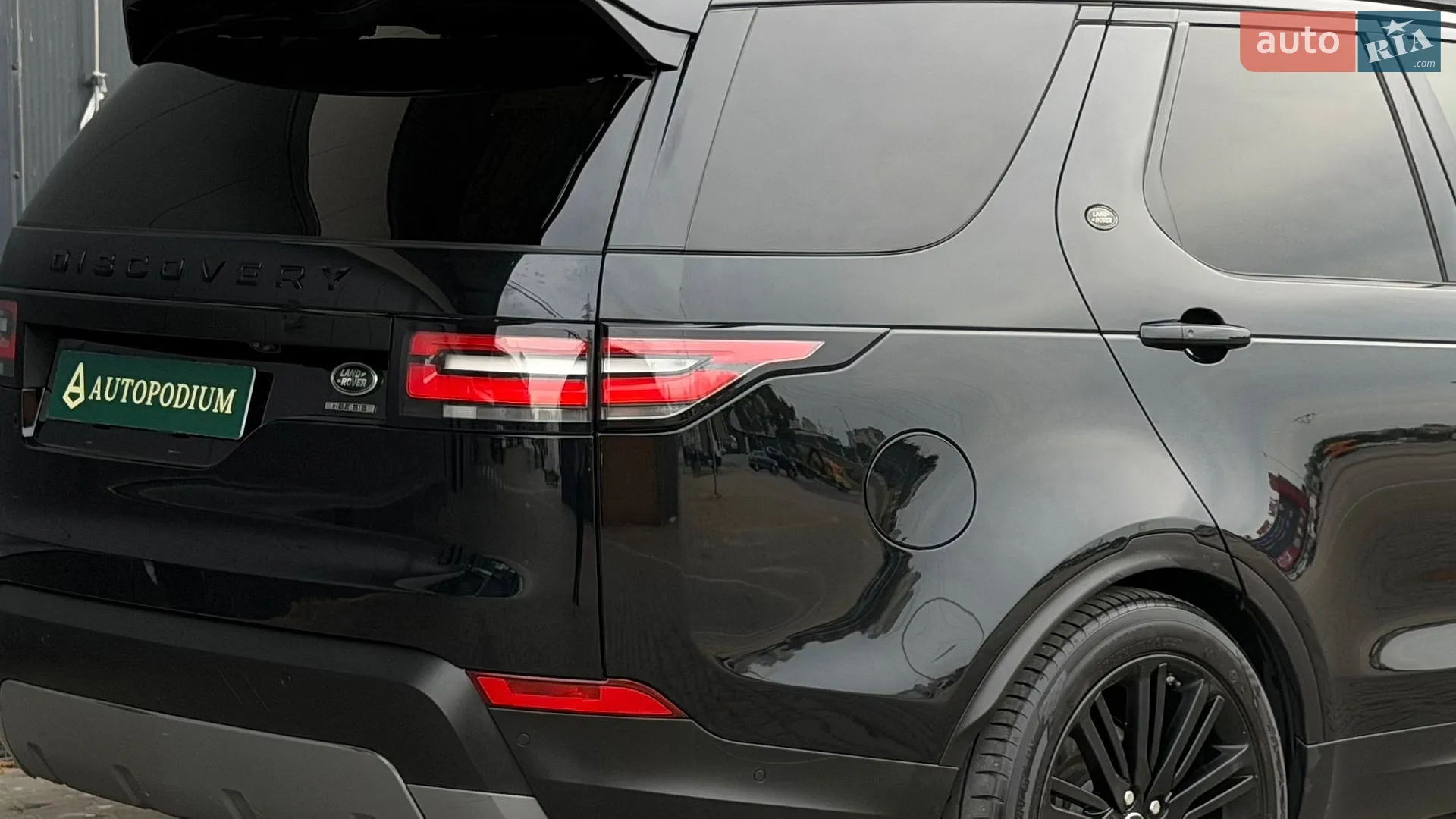 2018 Land Rover Discovery - мініатюра 14