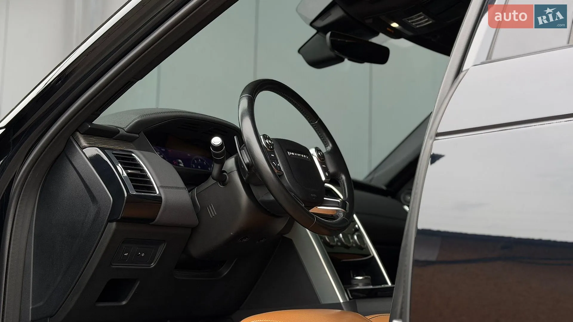 2018 Land Rover Discovery - мініатюра 28