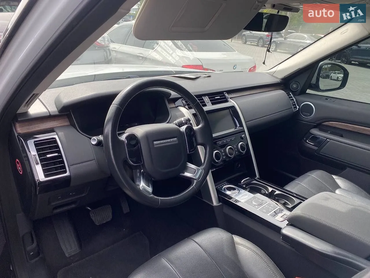 2018 Land Rover Discovery - мініатюра 8