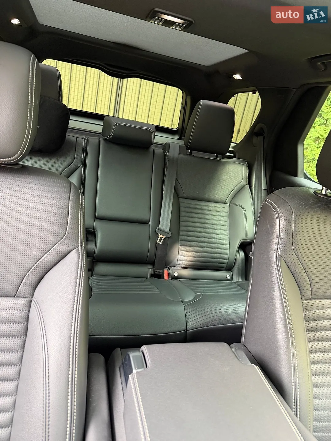 2023 Land Rover Discovery - мініатюра 11