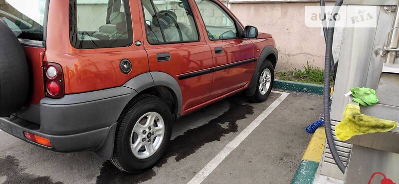 Позашляховик / Кросовер Land Rover Freelander 2000 в Києві
