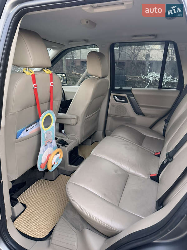 Позашляховик / Кросовер Land Rover Freelander 2009 в Чернівцях