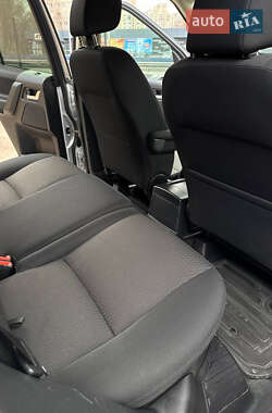 Позашляховик / Кросовер Land Rover Freelander 2013 в 
