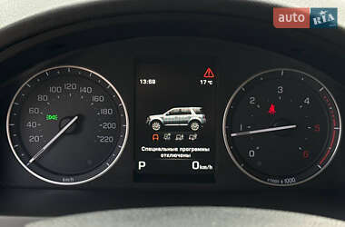 Позашляховик / Кросовер Land Rover Freelander 2013 в 