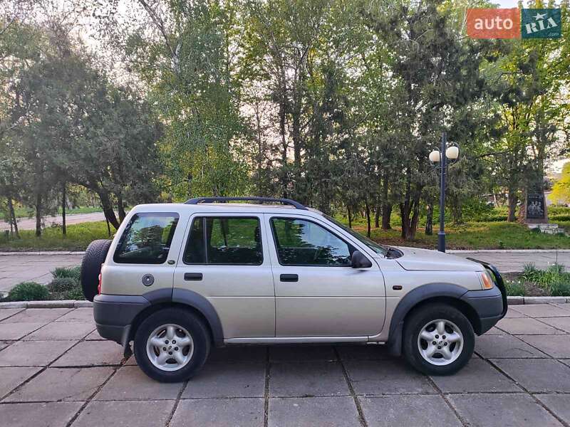 Позашляховик / Кросовер Land Rover Freelander 2000 в 
