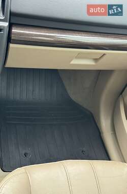Внедорожник / Кроссовер Land Rover Freelander 2013 в 