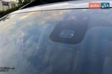Позашляховик / Кросовер Land Rover Freelander 2013 в 