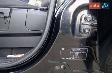 Позашляховик / Кросовер Land Rover Freelander 2012 в 