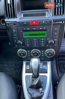 Внедорожник / Кроссовер Land Rover Freelander 2010 в 