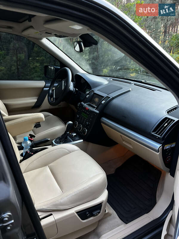 Внедорожник / Кроссовер Land Rover Freelander 2008 в Остроге