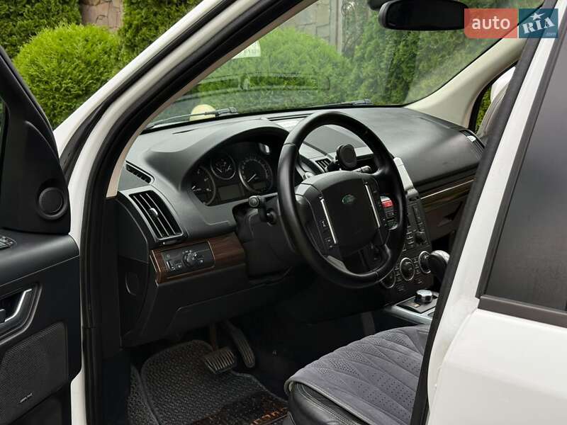Позашляховик / Кросовер Land Rover Freelander 2012 в Сарнах