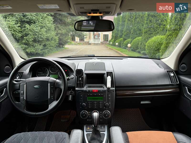 Позашляховик / Кросовер Land Rover Freelander 2012 в Сарнах