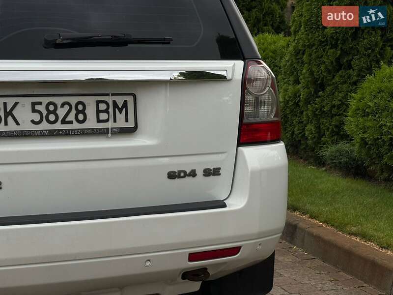 Позашляховик / Кросовер Land Rover Freelander 2012 в Сарнах