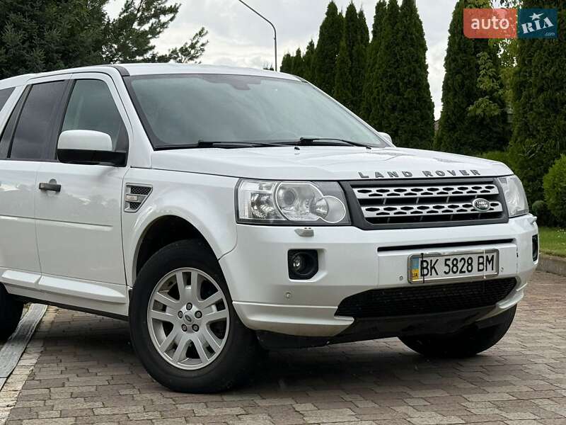 Позашляховик / Кросовер Land Rover Freelander 2012 в Сарнах