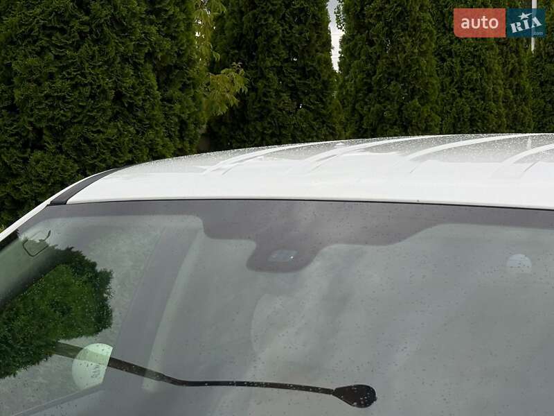 Позашляховик / Кросовер Land Rover Freelander 2012 в Сарнах