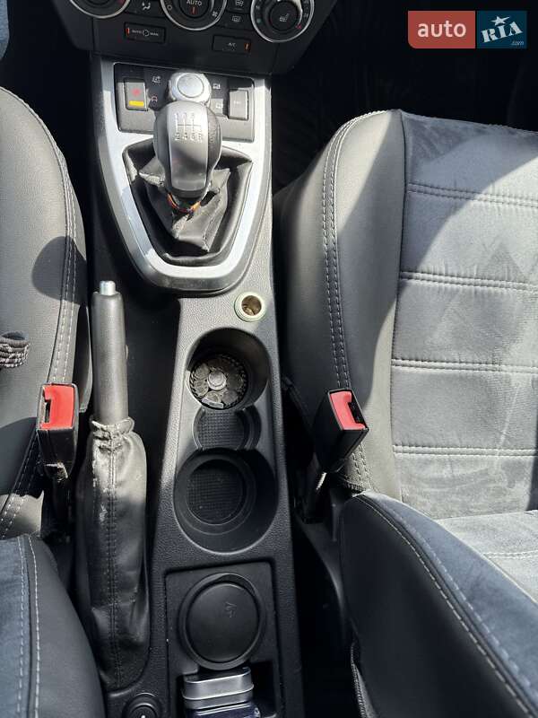 Позашляховик / Кросовер Land Rover Freelander 2010 в Львові фото 9 Позашляховик / Кросовер Land Rover Freelander 2010 в Львові